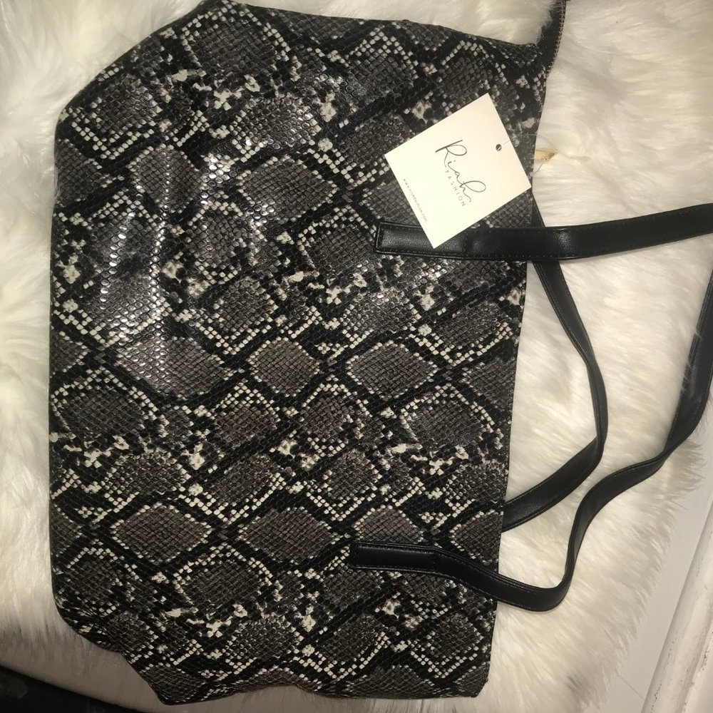 BLACK PYTHON PRINT FAUX LEATHER TOTE BAG - Picture 4 of 5